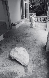 White Arch (1979) and Large White Column (1979), British Pavilion, Venice, 1980