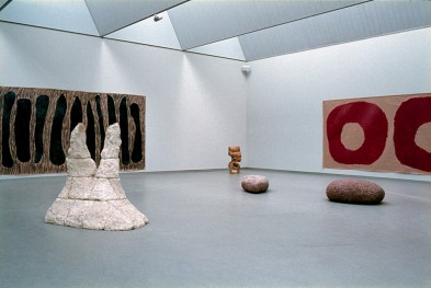 Installation views with First Black Wax (1981), Four Wilderness Stones (1980), Odd Elms (1981),Kröller-Müller Museum, Otterlo, 1981